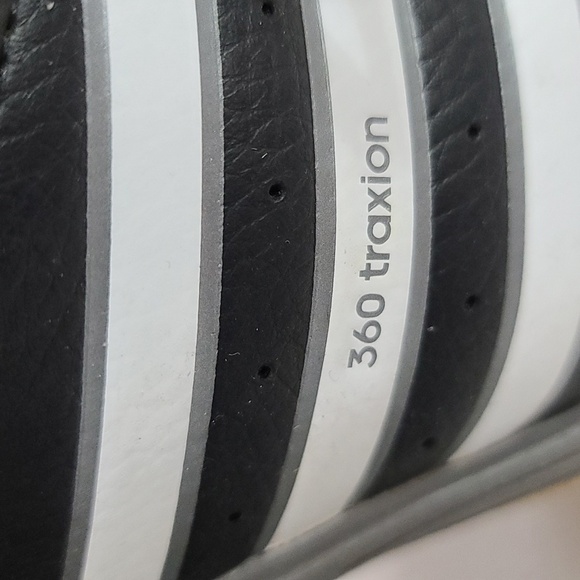 Adidas Traxion 360 Mens Golf Sneakers Shoes Black White Sz 6 EUC - Picture 8 of 11